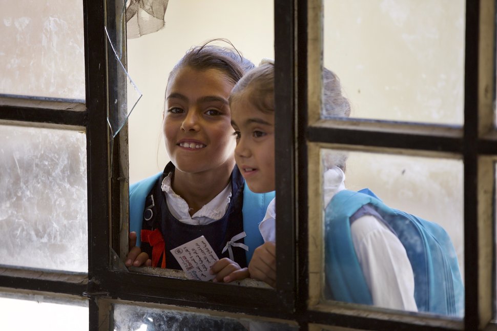 تحصیل حق همه کودکان است - عراق - موسسه خیریه نیکوکاران شریف